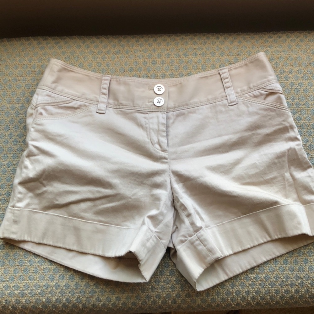 Cute khaki shorts